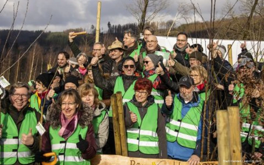 Plantcampagnes met burgers in Warstein.
