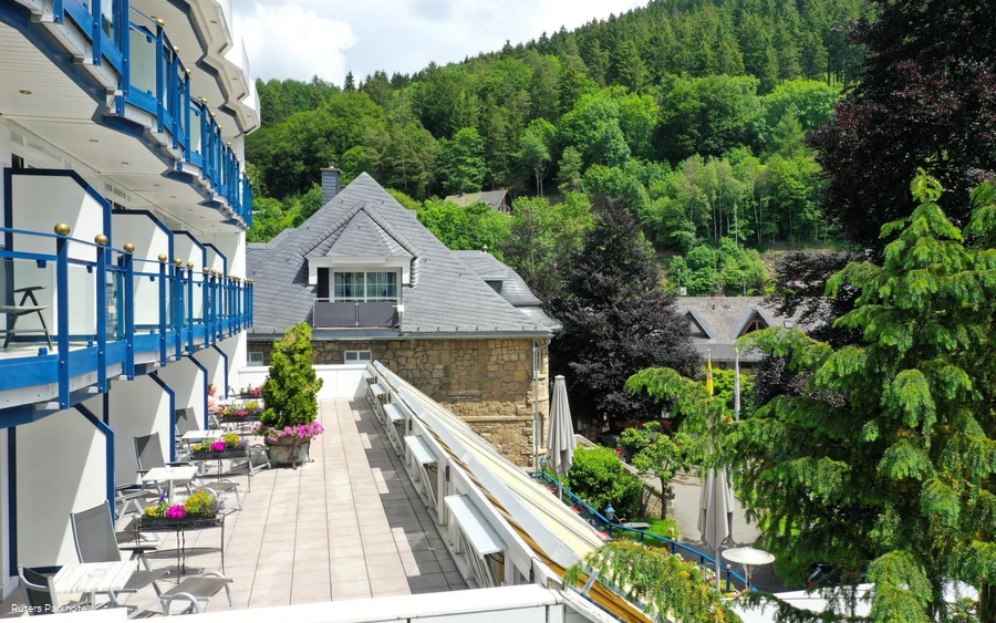 Terrasse Waldblick  Rüters Parkhotel c) Rüters Parkhotel.jpg