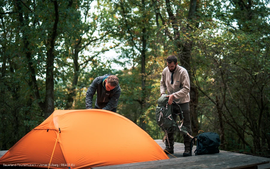 Trekking.jpg Trekking.jpg