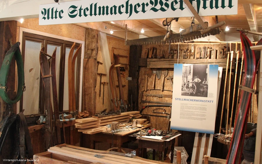 West-Duits wintersportmuseum (Wintersportarena Sauerland).jpg West-Duits wintersportmuseum (Wintersport-Arena Sauerland).jpg