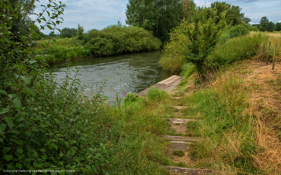 Kanueinstieg Hörste Schleusenstraße (c) KWL Kultur und Werbung Lippstadt GmbH Pro-t-in GmbH.jpg Kanueinstieg Hörste Schleusenstraße (c) KWL Kultur und Werbung Lippstadt GmbH Pro-t-in GmbH.jpg