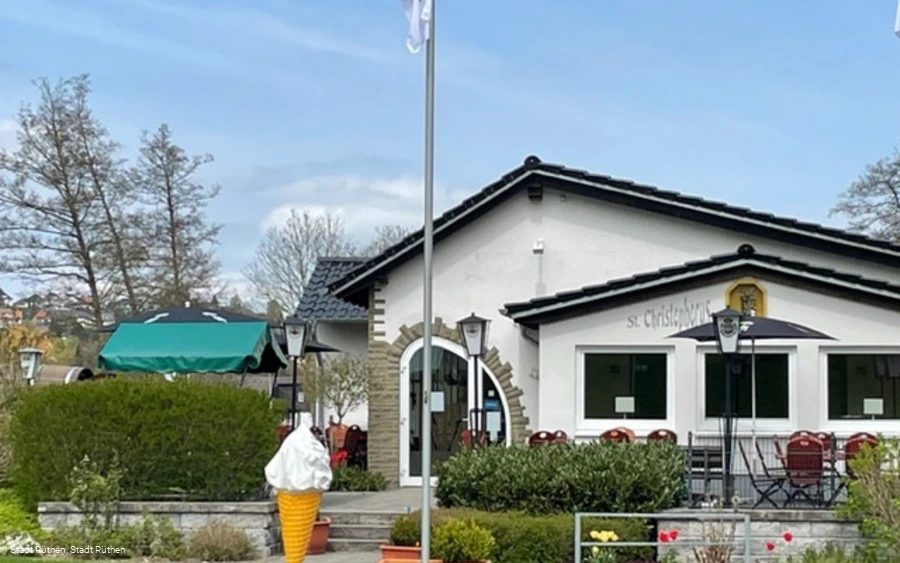 Eingangsbereich Café HenrichS  Foto Stadt Rüthen