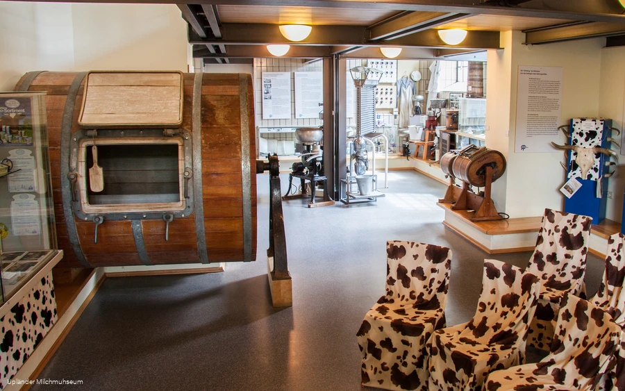 uplaender-milchmuhseum-innen