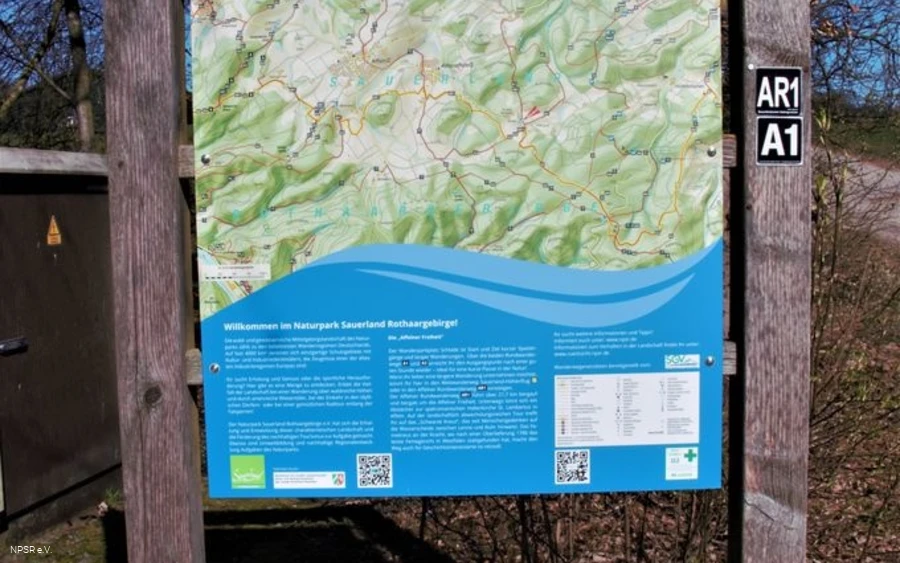 Infotafel Parkplatz Schlade Infotafel Parkplatz Schlade