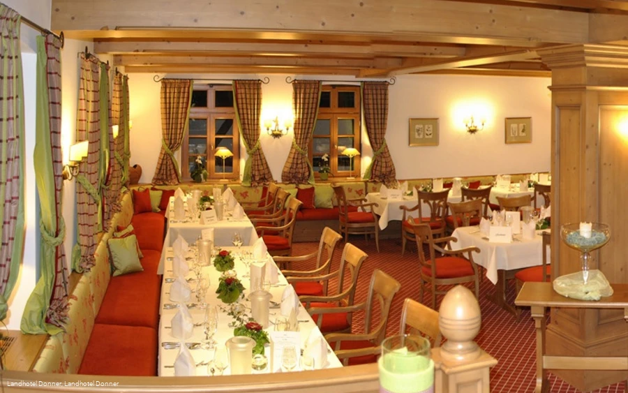 Restaurant im Landhotel Donner in Meschede-Remblinghausen Restaurant im Landhotel Donner in Meschede-Remblinghausen