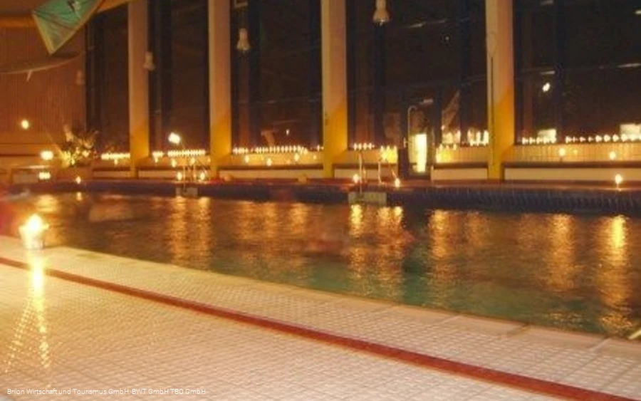 Candlelight Schwimmen Brilon