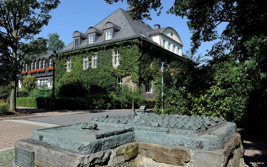 Rathaus mit Neuenrader Modell