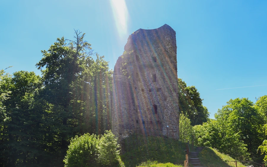 (c) Tourismusverband Biggesee-Listersee Burgruine Waldenburg