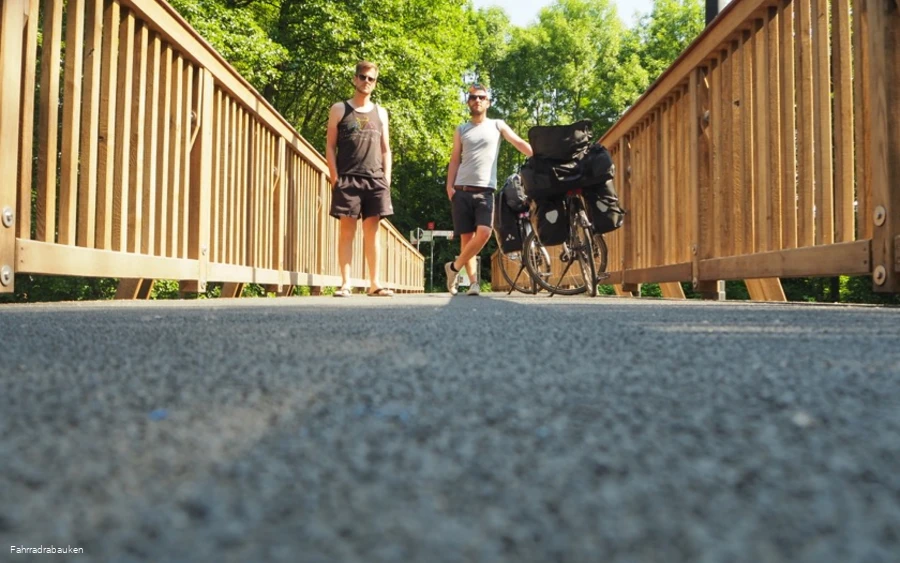 Die Blogger Henrik und Bastian unterwegs auf dem RuhrtalRadweg.