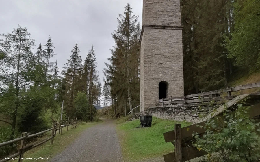 Kamin-am-bastenberg-bergbauwanderweg-11