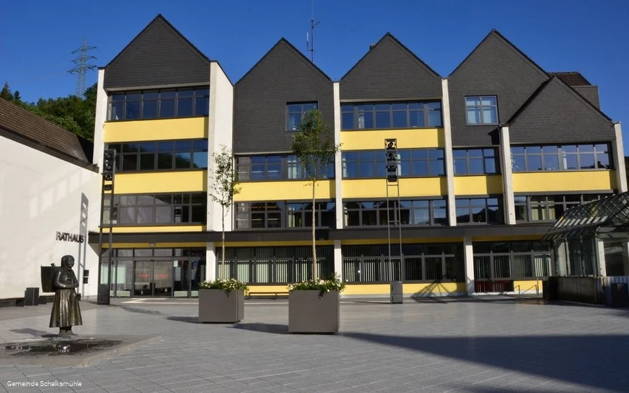 Das Rathaus mit Bürgerbüro und Touristinfo Das Rathaus mit Bürgerbüro und Touristinfo