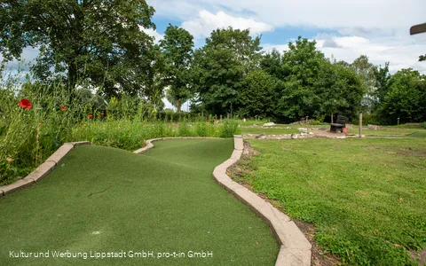 Minigolf Loesmann auf der Heide (c) KWL Kultur und Werbung Lippstadt GmbH Pro-t-in GmbH (1).jpg