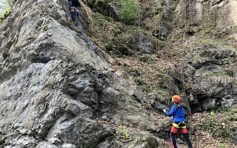 Klettern im Klettergebiet "Hülloch" in Kierspe