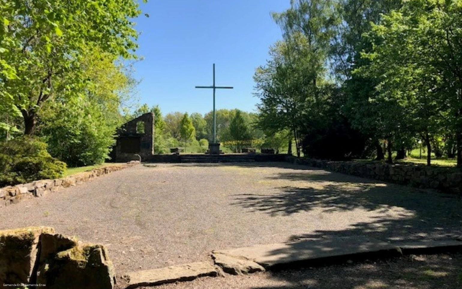 Ense_Mahnmal Himmelpforten