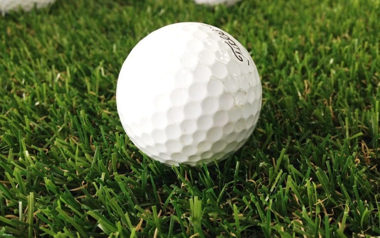 Golfball_Pixabay.jpg