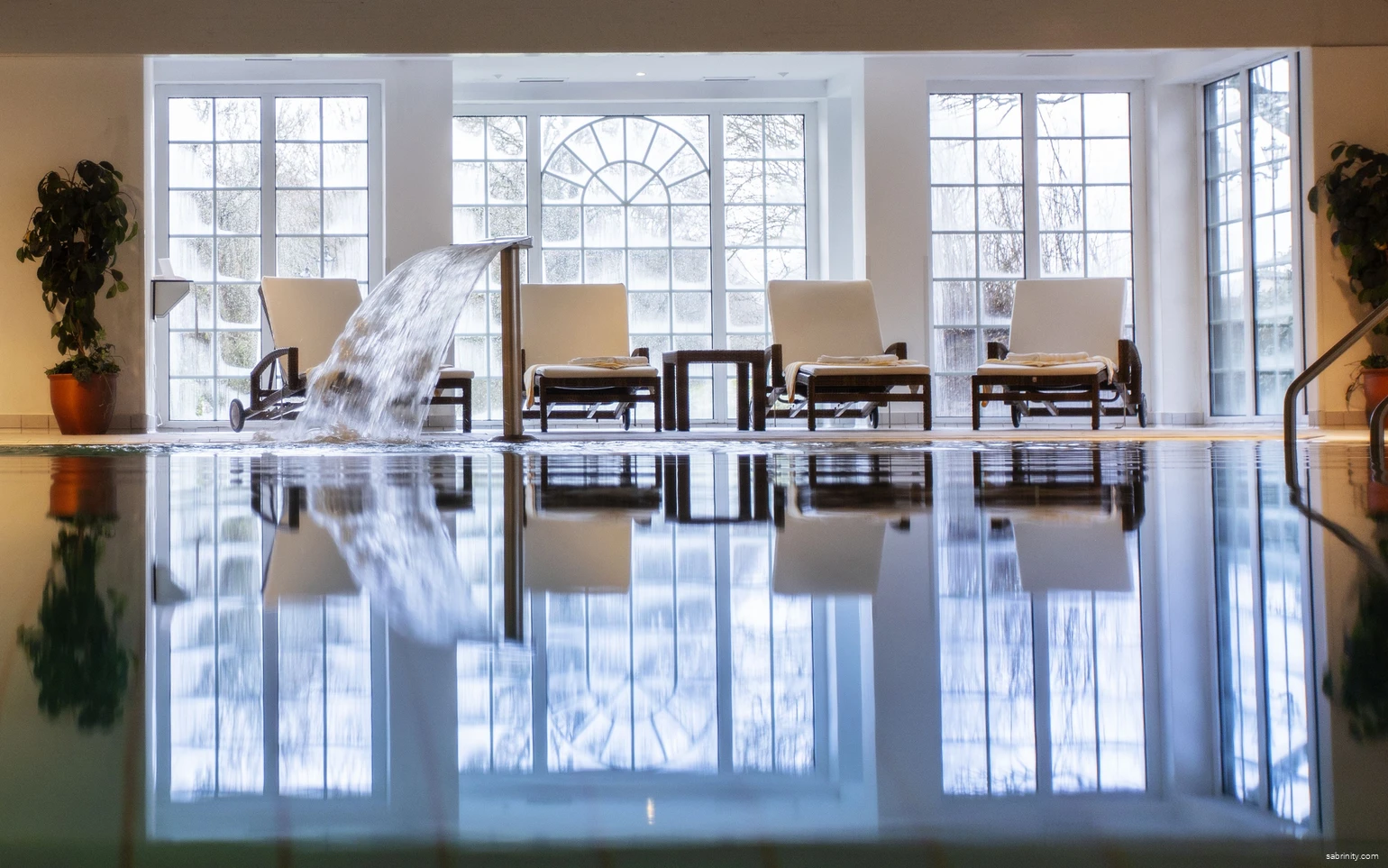 Hotel-plaat-zwembad-fotoHotel-sabrinity.jpg