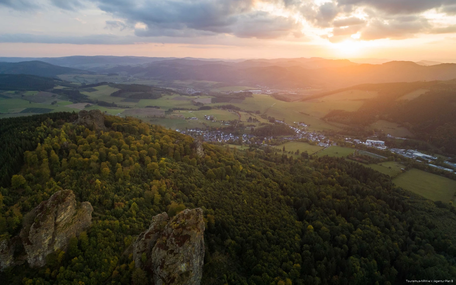 Panoramisch uitzicht vanaf de Bruchhauser Steine.