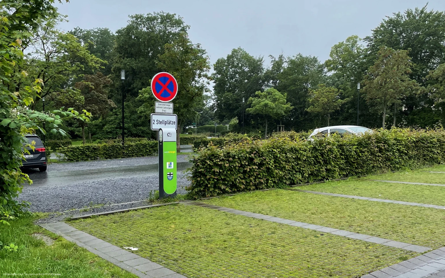 E-Auto Ladesäule Seepark 01.jpg