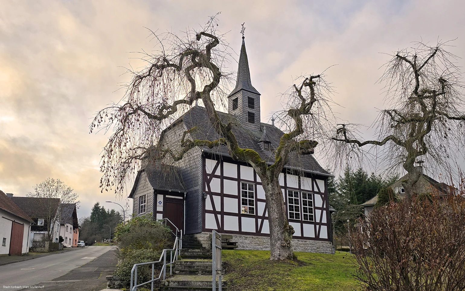 Kirche-ev-Niederschleidern-quer-web.jpg
