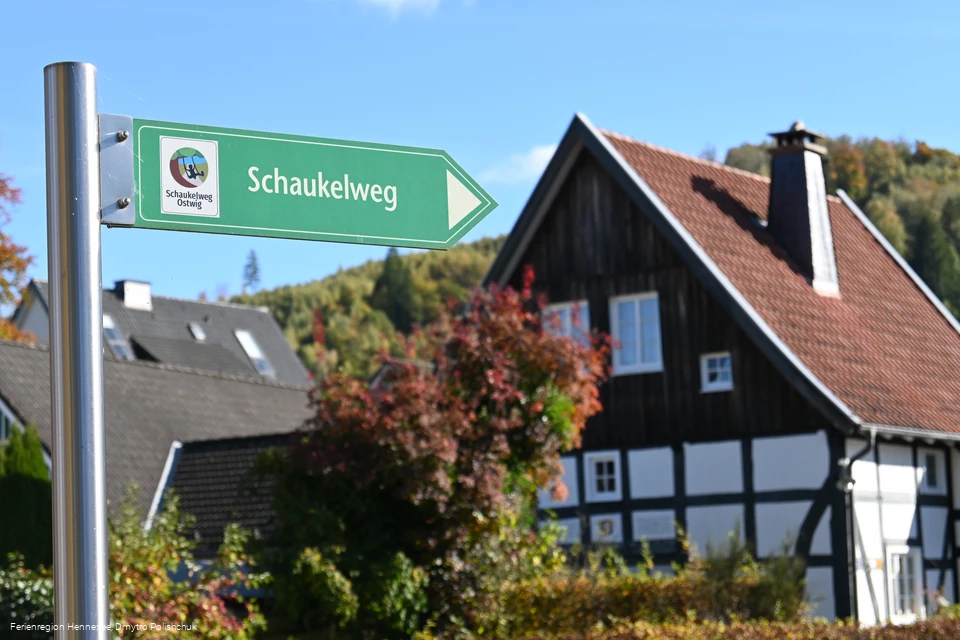 Wegweiser Schaukelweg in Ostwig