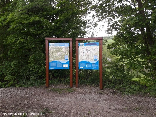 Viel Wissenswertes halten die Infotafeln für Sie b