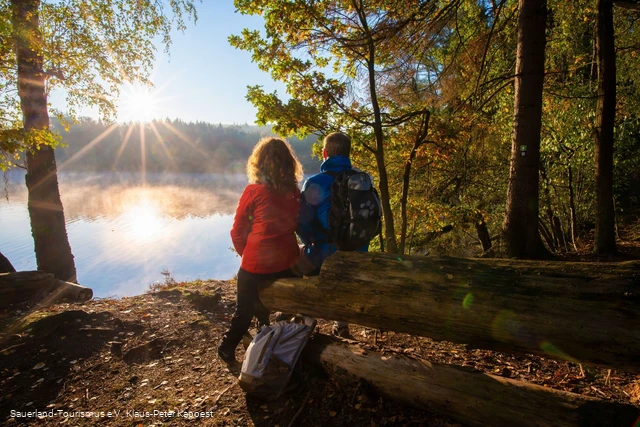 Sonnenaufgang am Möhnesee