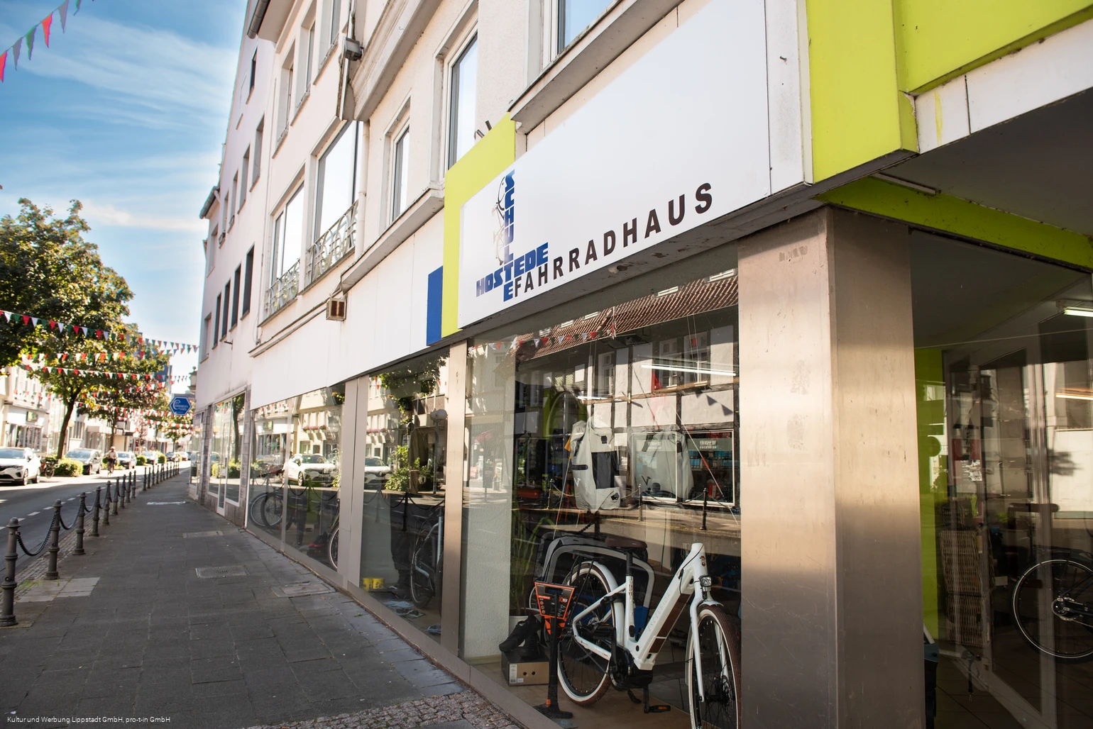 Fahrradhaus_Schulte_Hostede_(c) KWL Kultur und Werbung Lippstadt GmbH Pro-t-in GmbH.jpg Fahrradhaus_Schulte_Hostede_(c) KWL Kultur und Werbung Lippstadt GmbH Pro-t-in GmbH.jpg