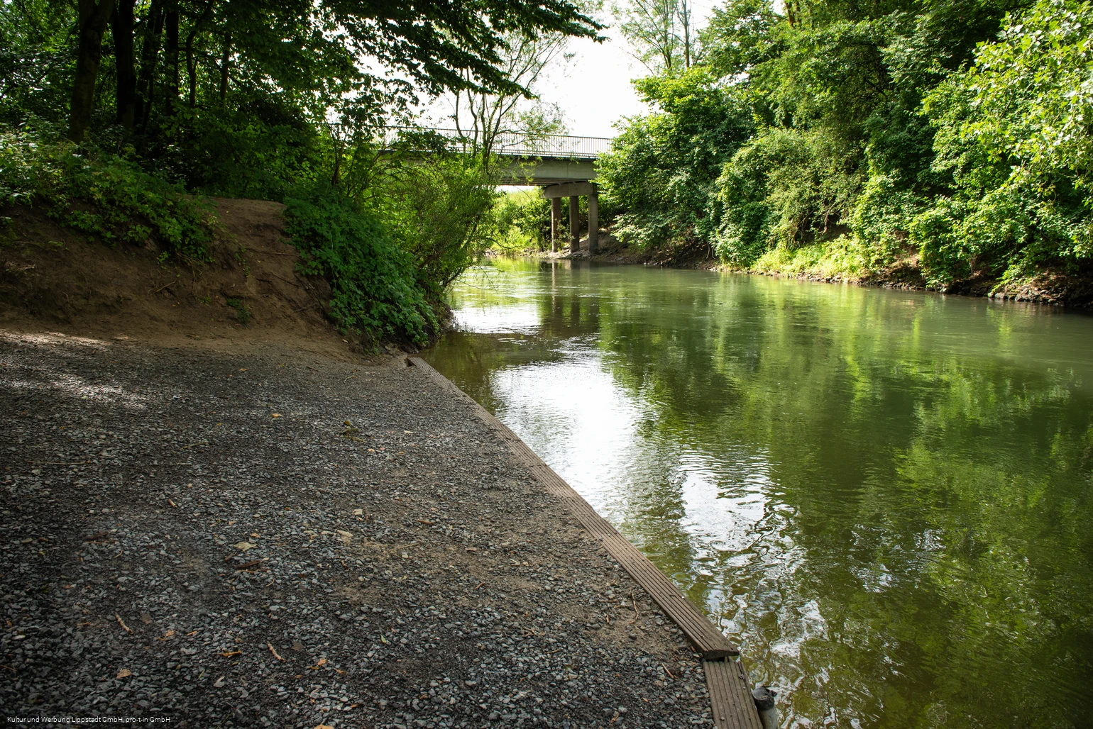 Kanueinstieg Rebbeke Zur Neuen Brücke (c) KWL Kultur und Werbung Lippstadt GmbH Pro-t-in GmbH (1).jpg Kanueinstieg Rebbeke Zur Neuen Brücke (c) KWL Kultur und Werbung Lippstadt GmbH Pro-t-in GmbH (1).jpg