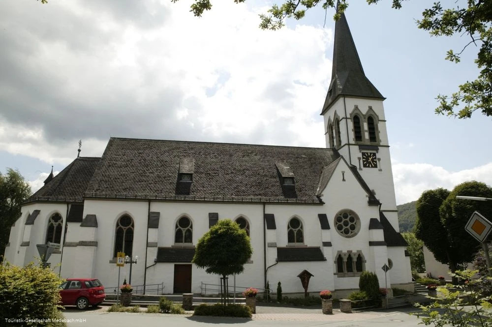 Kirche in Medelon Kirche in Medelon