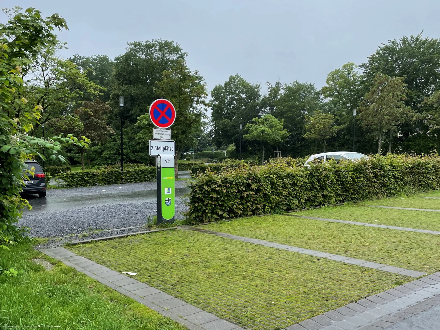 E-Auto Ladesäule Seepark 01.jpg