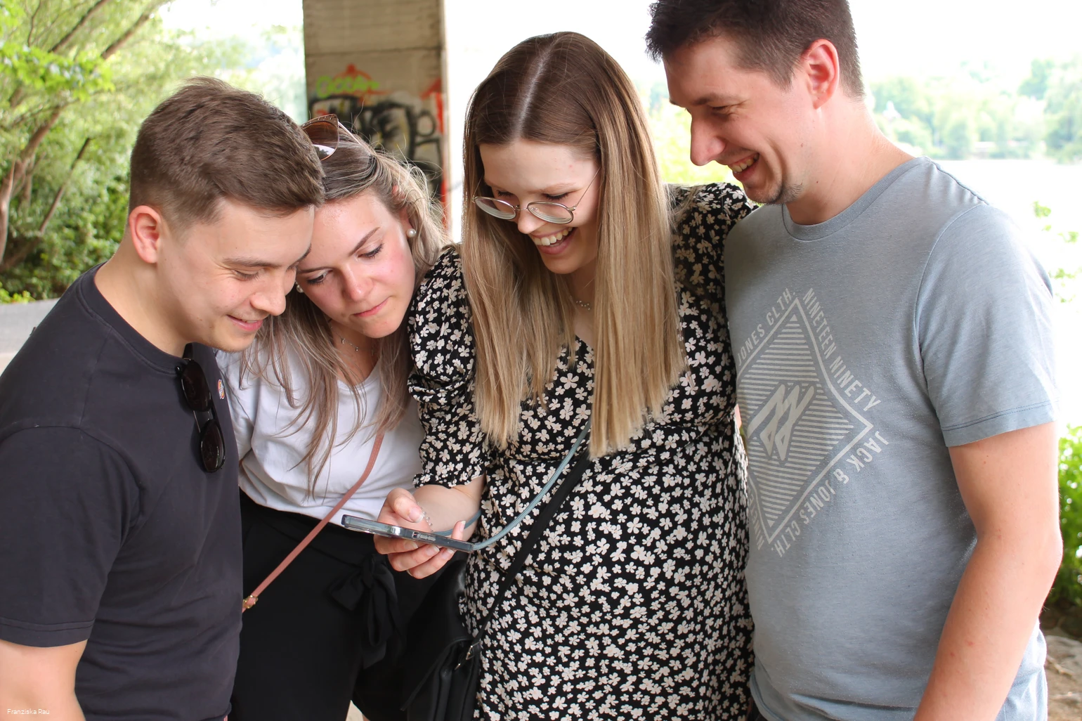 Gruppe.jpg Gruppe.jpg