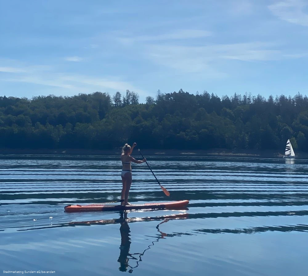 Stand up paddling