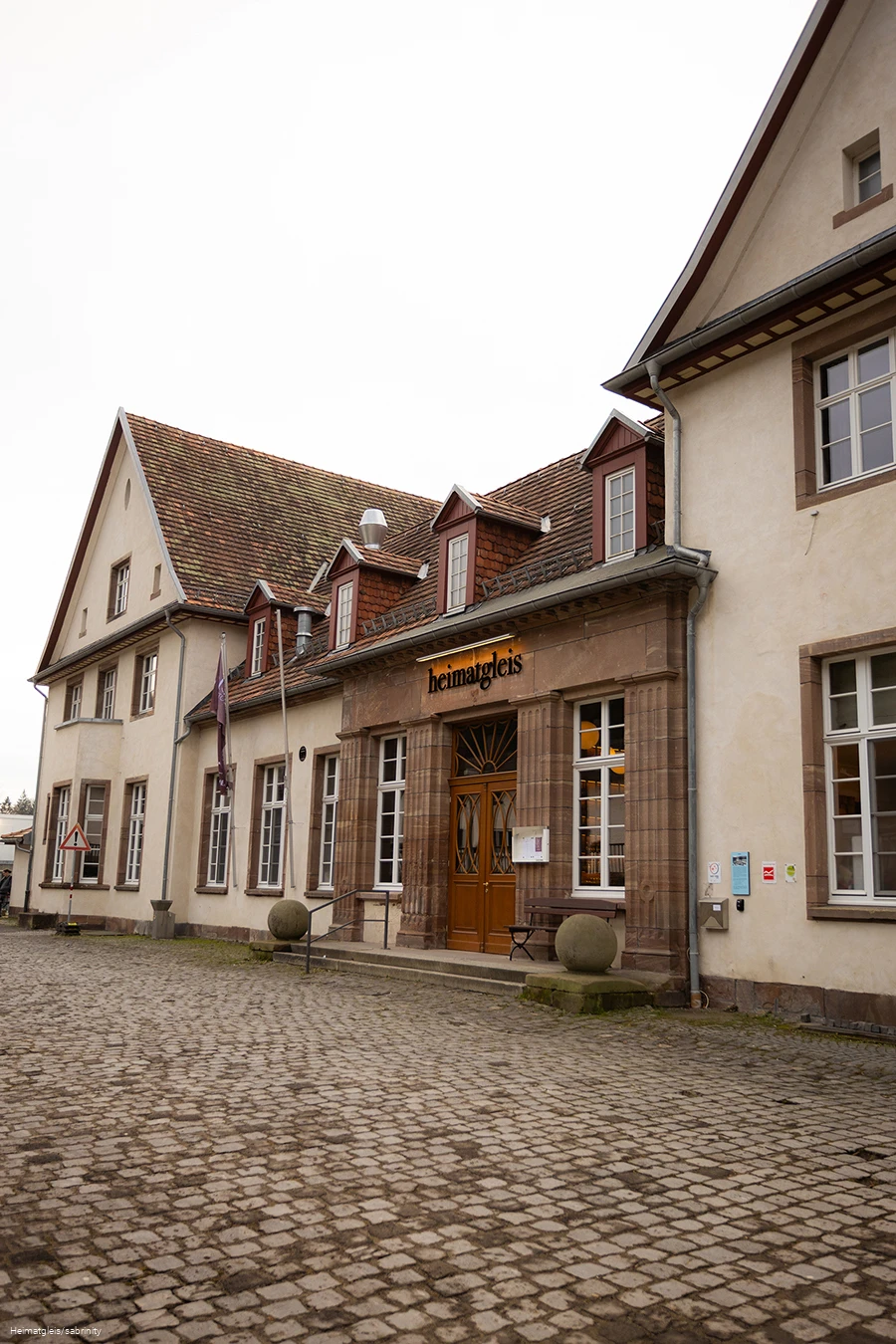 Sabrinity_Heimatgleis107.jpg Sabrinity_Heimatgleis107.jpg