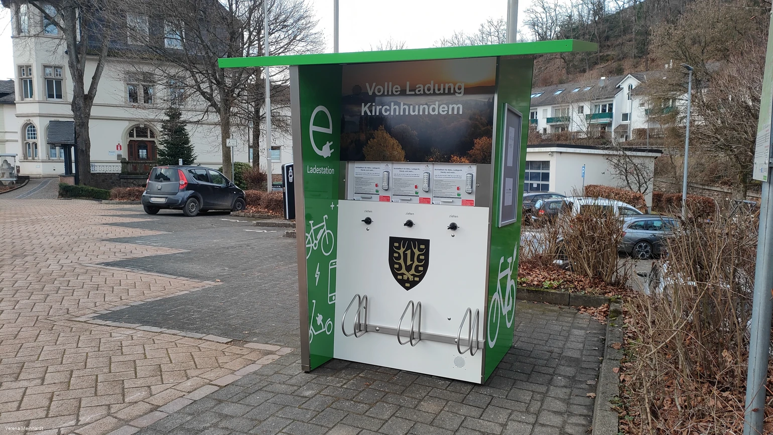 Solar-Ladestation für Akkus, E-Fahrräder/-Scooter