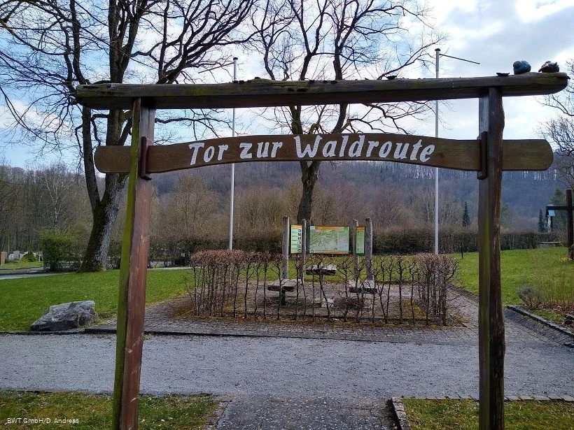 Tor zur Waldroute