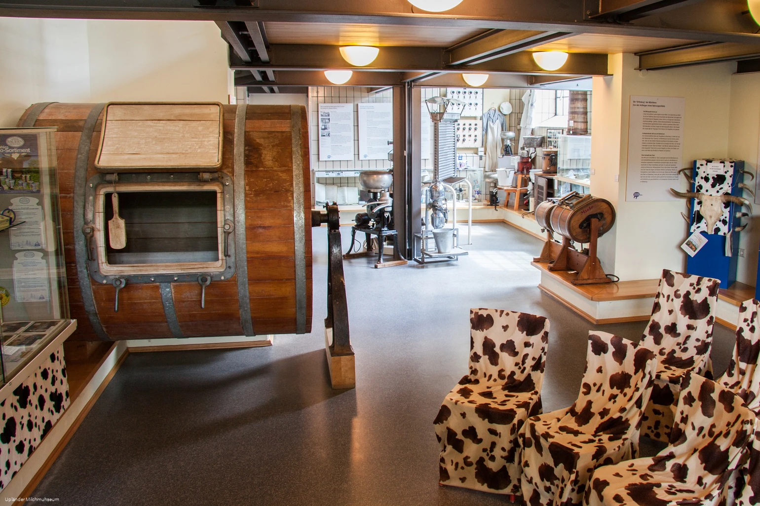 uplaender-milchmuhseum-innen