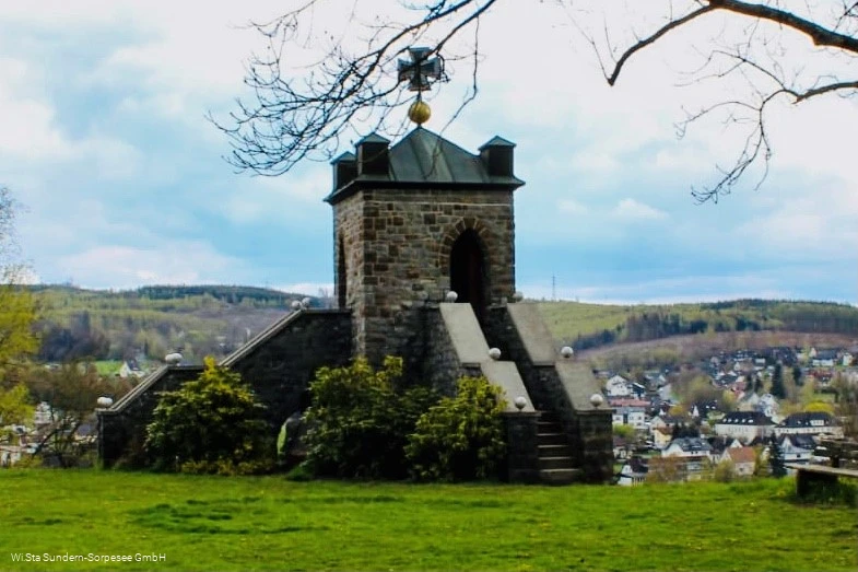 Wi.Sta Sundern-Schlossruine Hachen.jpg