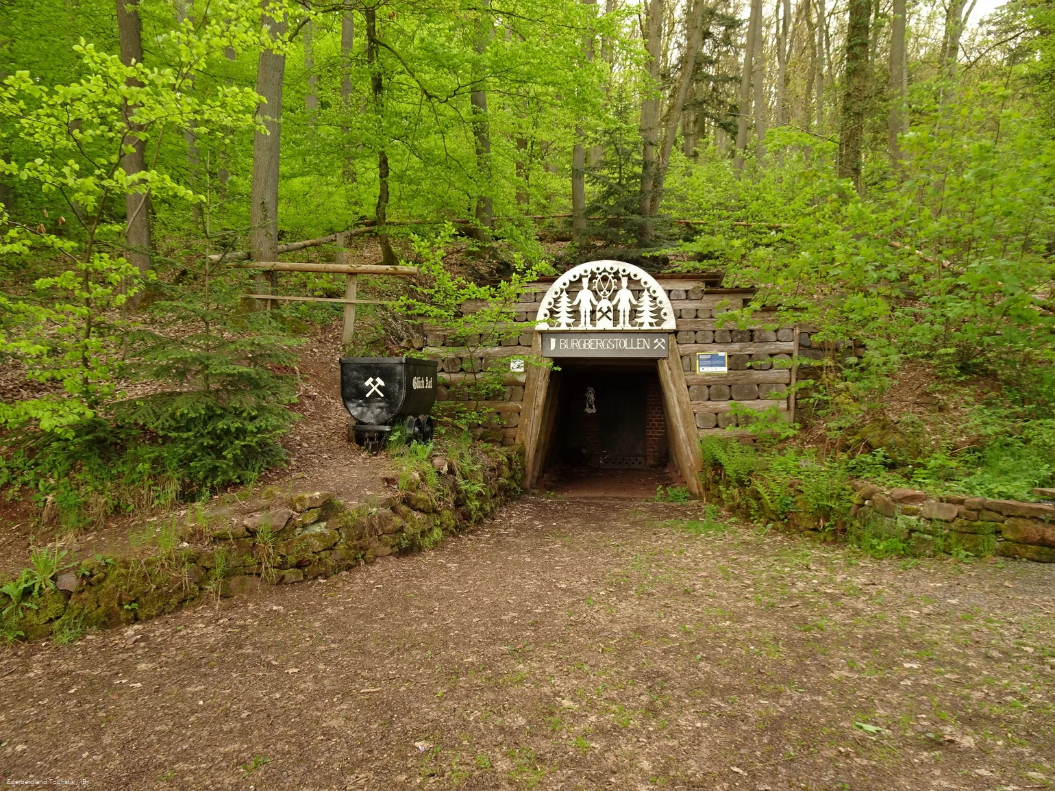 Burgbergstollen Battenberg (Eder) Burgbergstollen Battenberg (Eder)