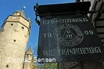 Burg Altena Museen Erste Jugendherberge der Welt Schild Foto Stephan Sensen.jpg