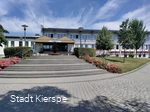 Treppenaufgang zum Eingang Rathaus
