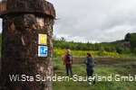 Zwei Wanderer auf dem Fickeltünnesweg