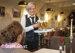 Er worden verse VELTINS geserveerd.