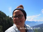 Anne Abendroth unterwegs auf einer ihrer Reisen.