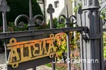 Hek met Altena letters