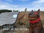 Sagenbank mit Hörspielplakette und Sagenfigur