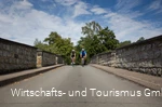 Radfahrer Kanzelbrücke am Möhnesee