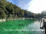 Schwimmbecken