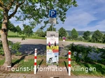 Original E-Ladesäule TI Parkplatz Copyright Tourist-Information Willingen CC BY-SA.jpg