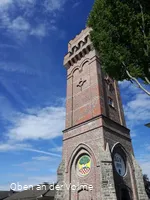 Aufragend in den Himmel - der Aussichtsturm in Hal