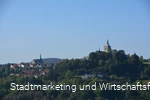 Blick auf Obermarsberg mit beiden Kirchen